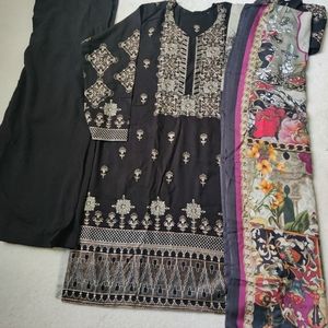 Women winter shalwar kameez suit